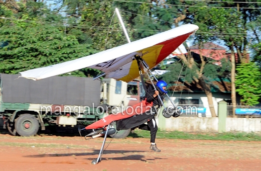 Army men fly past Mangaluru skies